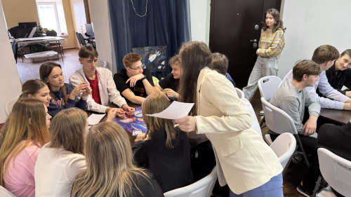 Волоховский бизнес-инкубатор запустил новую настольную бизнес-игру для молодежи