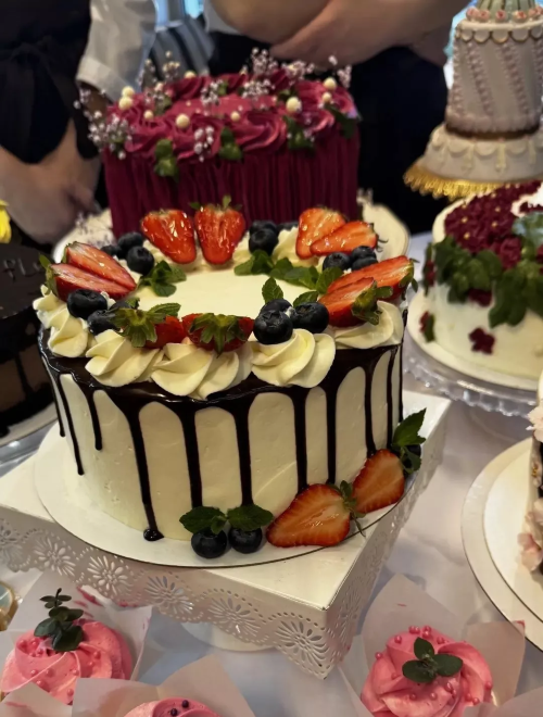 Праздник вкуса и возможностей: День кондитера в Гатчине открыл новые перспективы для местных предпринимателей